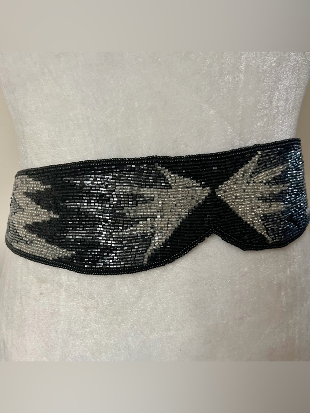 Vintage Milor Ltd Hand-Beaded Art Deco Belt black silver metallic - Picture 6 of 9